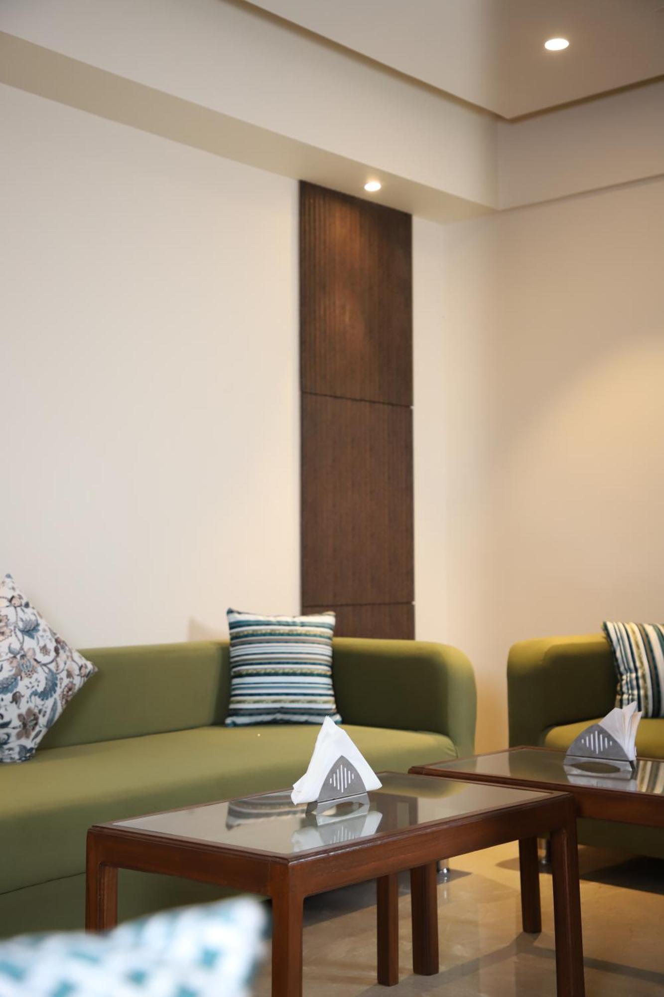 Pink Villa Boutique Hotel Мирут Екстериор снимка