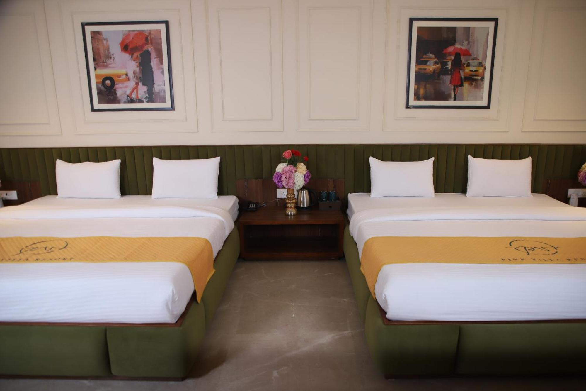 Pink Villa Boutique Hotel Мирут Екстериор снимка