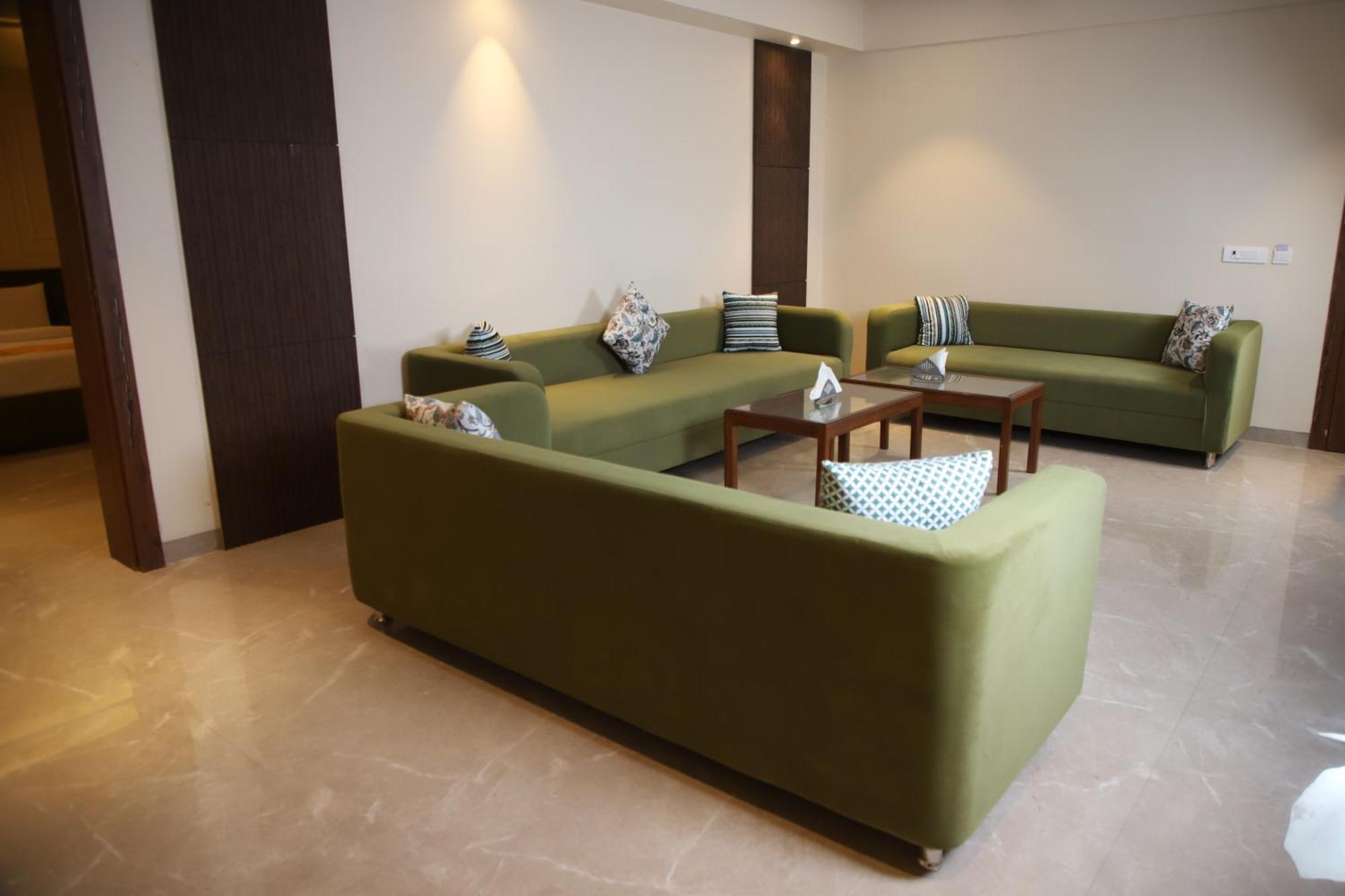 Pink Villa Boutique Hotel Мирут Екстериор снимка