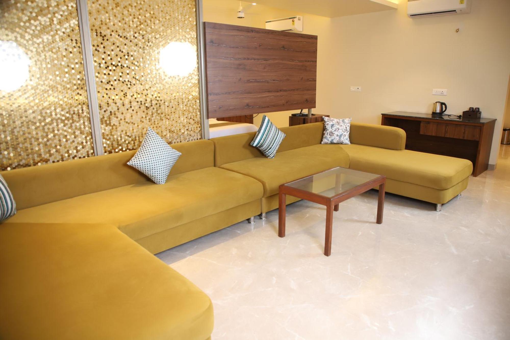 Pink Villa Boutique Hotel Мирут Екстериор снимка